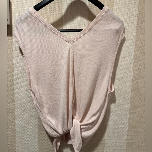 Athleta Pink tie back tee - Picture 4 of 4